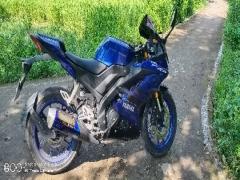 YAMAHA R15 V3